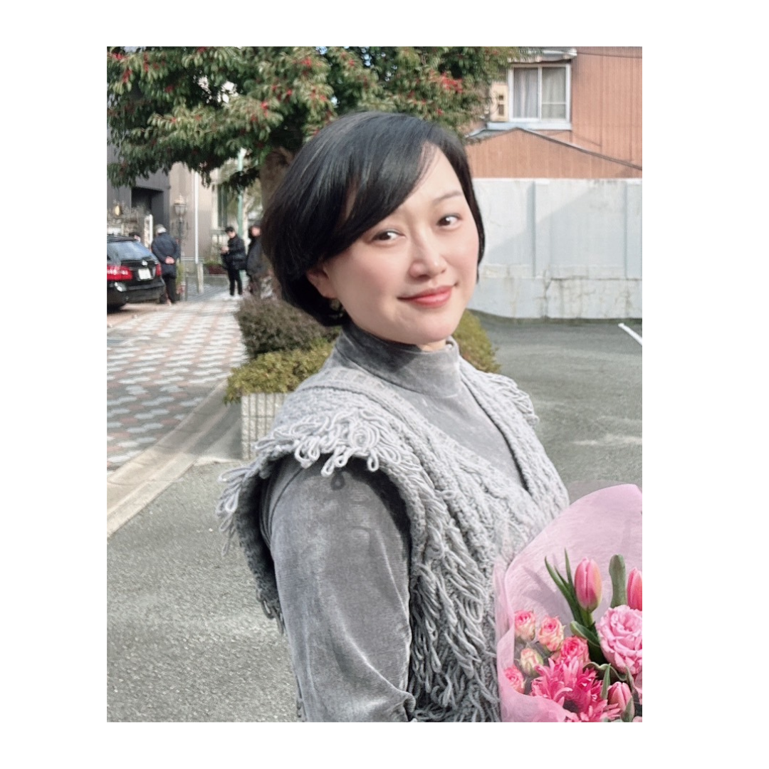 李佳